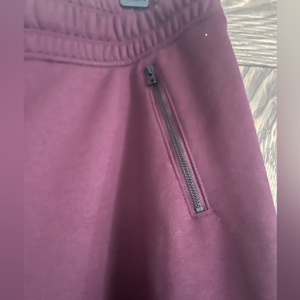 Athleta Women’s  Deep Burgundy Joggers - Picture 3 of 5